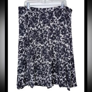 Isaac Mizrahi A-Line Pleated Lace Floral Skirt 16 Black White Knee Length Casual